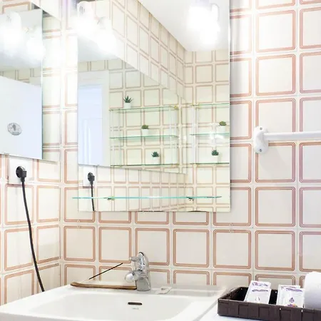 Estudio Playa Con Parking Malaga Apartment *